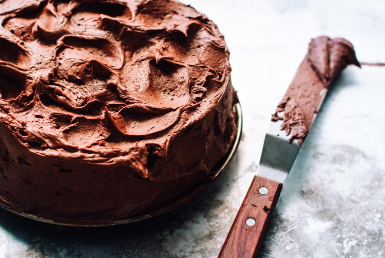 Rezept: Willy Wonka's Super Chocolate Fudge Cake (Update 2023) Schokolade