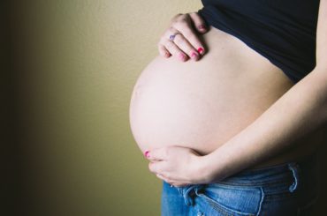 In der Schwangerschaft ist eine REktus Diastase so gut wie sicher.