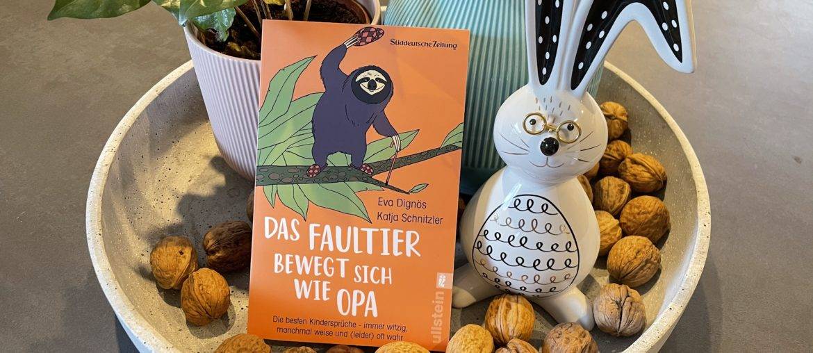 Das Faultier bewegt sich wie Opa.