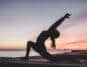 Yoga am Strand oder See klappt auch mit Kindern!