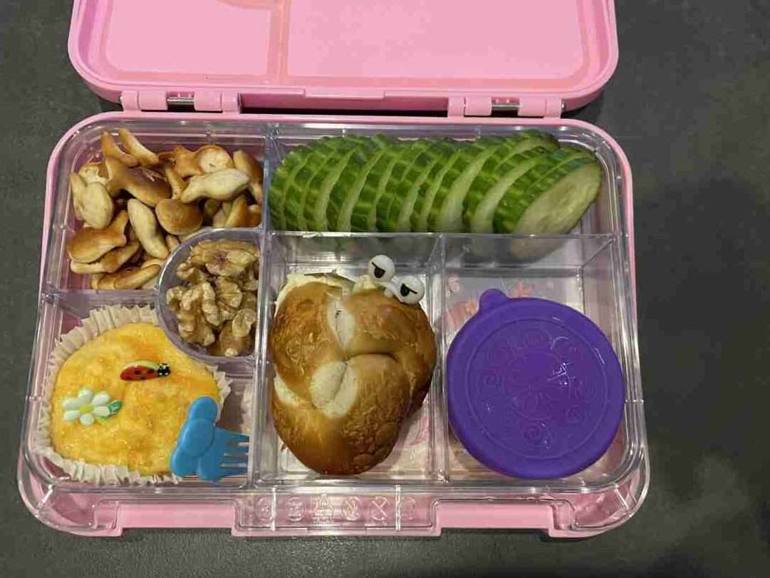 Bento-Boxen: Der kreative Lunch-Trend für Kinder – und Eltern 3 Eine leckere Bento-Box für den Mausebär.